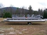 Pontoon boat
